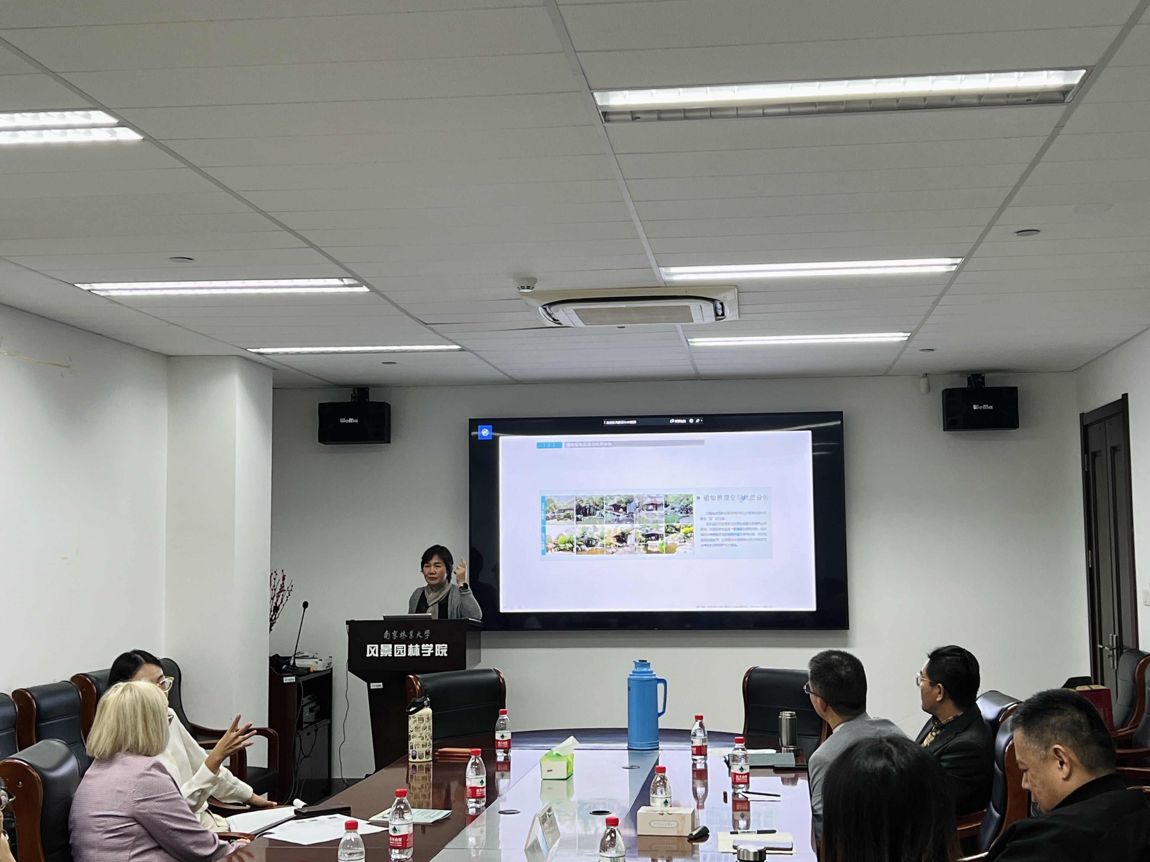 图二 张青萍教授分享团队研究成果